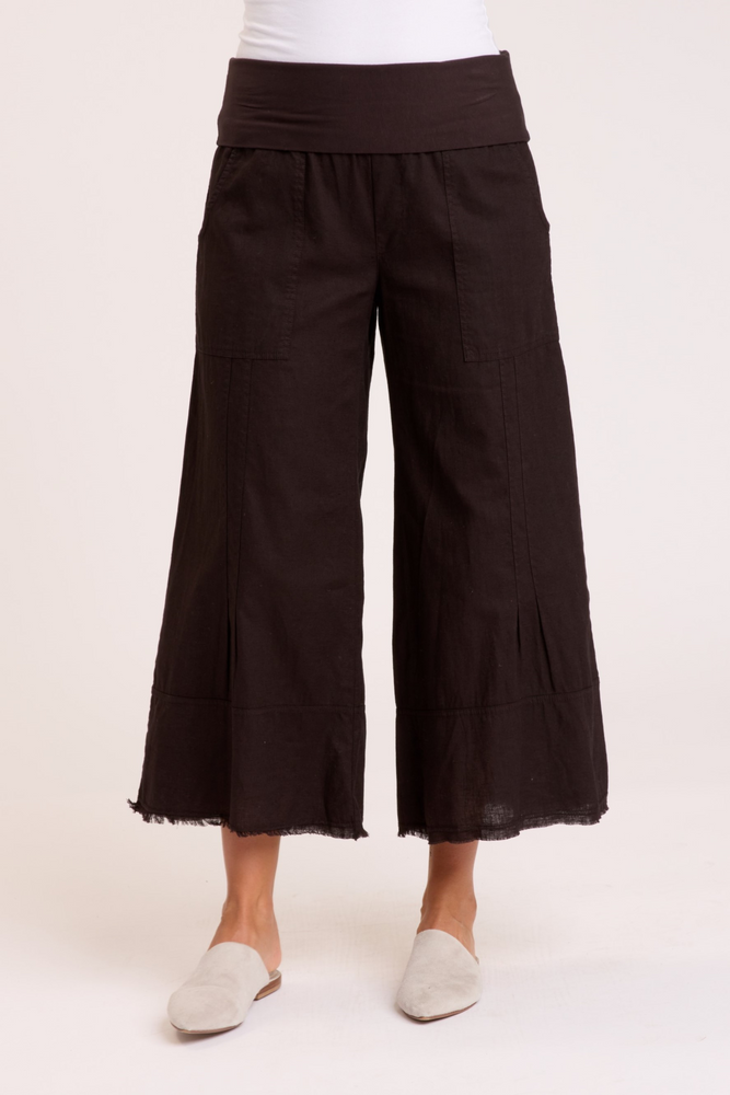 
            
                Load image into Gallery viewer, Wide Leg Crop pant
            
        