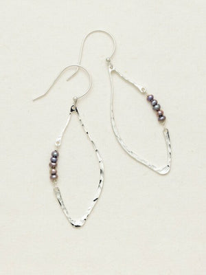 
            
                Load image into Gallery viewer, Emily Earrings
            
        