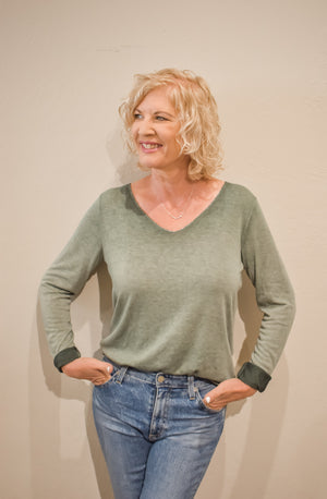 V Neck long Sleeve Top