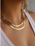 Clea Herringbone necklace